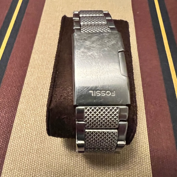 Fossil Watch - Modern Silver! - Picture 3 of 3